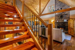 Log Cabin, Lake, Hot Tub, Near Wineries & Hiking - 5