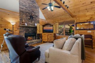 New 3-3 Log Cabin Pond Hot Tub Wineries - Dahlonega - 8
