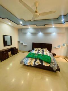 Your Dreamy Stay in Bahria Core - Rawalpindi - 1