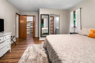 Lakeside Getaway includes Hot Tub pet friendly - Gaylord - 6