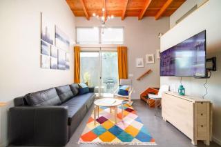 #StayInMyDistrict Buckman Spacious Modern Rowhouse - Portland - 7