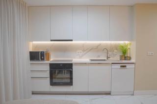 Diamond's New Royal Suite in Skopje with Free Private Parking and Stunning Mountain Views - Skopje - 2
