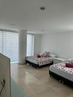 Lujoso Penthouse Duplex 403m2 con Terraza Privada y vista al mar - 3
