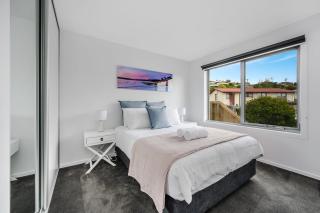 Villa 4 NEW 3Bed 2 Bath - Warrane - 4