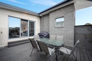 Villa 4 NEW 3Bed 2 Bath - Warrane - 5
