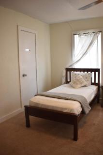 Cozy Coastal Getaway - 5