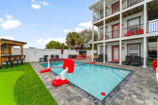Juicy Vibes Pool Golf Grill Bar Games Near Beach - Panama City Beach - 0