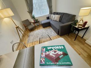 Comfortable Flat for Group Getaway Near King's Cross and Camden Town - London - 4