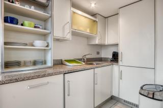Paddington Spontaneous Lake Side 2BR 2BA - Londra - 2