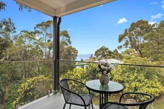 The Treetops Nest Apartment-self contained - Taroona - 9