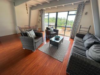 Aroha A-Frames - Bush & Beach Retro Retreat - 8