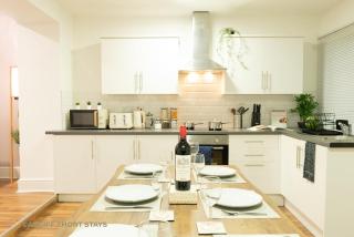 City Centre Large House Free Parking & Fast Wi-Fi - Cardiff - 8