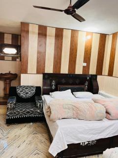 Hotel Yamuna Raj By StayApart - Yamnotri - 1