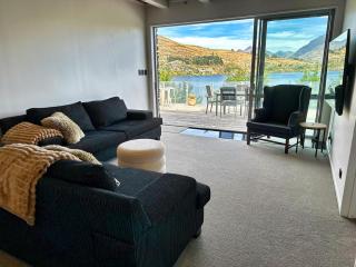 - Te Aroha Lakeview - - Queenstown - 5