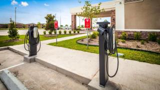 Best Western Plus Bay City Inn & Suites - 2