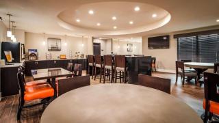 Best Western Plus Bay City Inn & Suites - 8