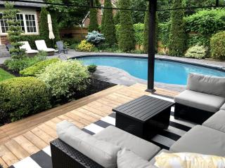 Garden Suite with Pool and Sauna - Brampton - 5