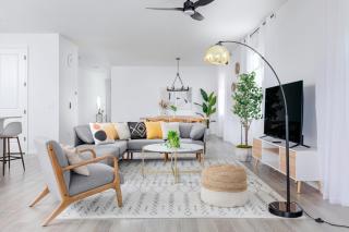 Modern Disney Retreat, 5BR Magic Home - 5