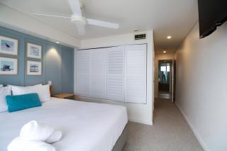 Beachfront escape in Coolangatta - Gold Coast - 5