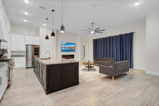 SpaceX BY R4 Shared Bath - 8