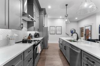 14 Bed Luxe Nashville Retreat with Game Room & Perfect for Large Groups! - Nashville - 7