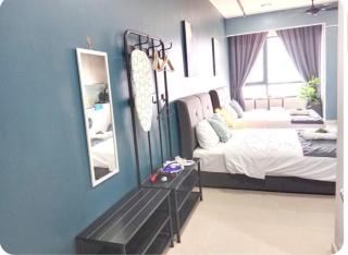 F1-13-21 Blue LagoonTamarind2Queed BedWIFINETFLIXFreeParking - Cyberjaya - 1