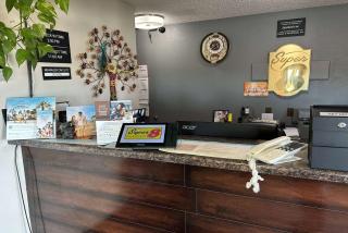 Super 8 by Wyndham Perry IA - Perry - 7