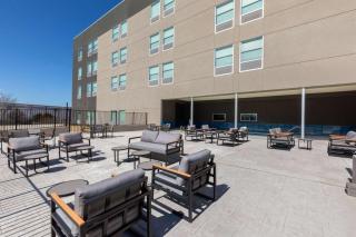 Hawthorn Extended Stay by Wyndham DeSoto - DeSoto - 4
