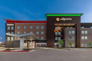 La Quinta Inn & Suites by Wyndham DeSoto - DeSoto - 9