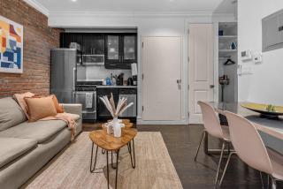 Explore NYC Cozy 2BR in Prime Location - New York - 5