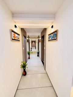 Hotel Royal Square - Ahmedabad - 0