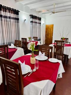 Old Fashion Hotel - Minuwangoda - 4