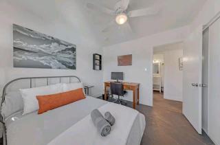 Pool & Hot Tub! Centrally Located, Less Than 3 Miles to The Strip! - Las Vegas - 2