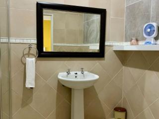 Hidden Villas Guesthouse - 1