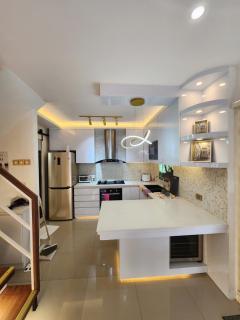 movie screen& 4rooms private house near J Park Resort - 2