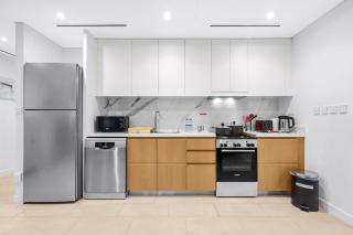 Relaxing 1BR in Dubai With Access to Pool, Gym & Parking - 8