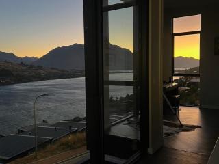 Lake Panorama - Queenstown Holiday Home - Queenstown - 4