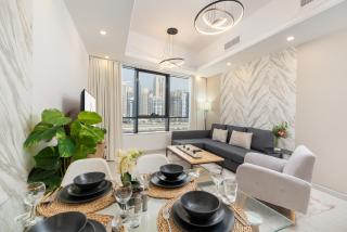 Modern 1BR Apartment in JLT Next to Metro with City Views - Dubai - 1