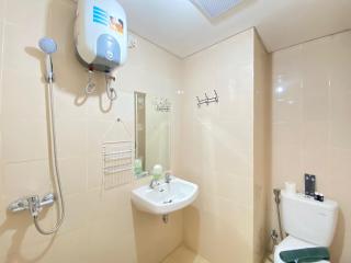 Modern Look 1BR Apartment at Parahyangan Residence near UNPAR By Travelio - Bandung - 5