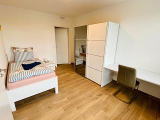 Duhner Allee 10, Litfaß 17 - 3