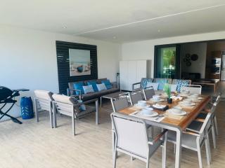 Latitude Luxury Seafront Apt - Rivière Noire - 4