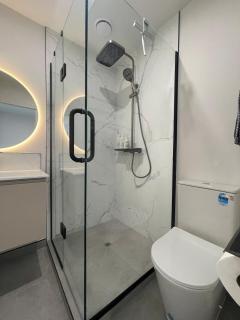 City Fringe Hideout - 2 Bed With Car Park - Christchurch - 1