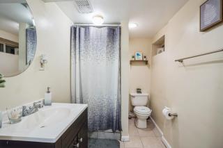 1BR Queen Suite w secure Parking and FiberOptics - 6