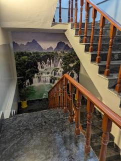 Hills View Hotel - 3