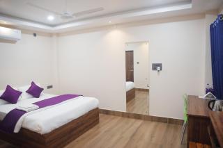 D9 Restaurant and Hotel - 5