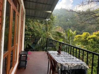 Green Glow Cottage Ella - 6