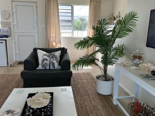 Waters Edge Beach House - 1
