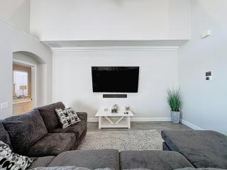 Amazing 6 Bed Disney Dream Getaway in Windsor Palm villa - 8