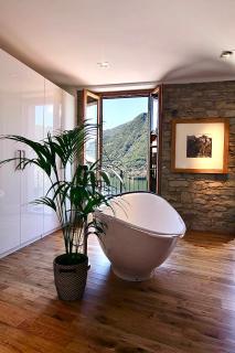Romantic & Private Lake Como village house - 3