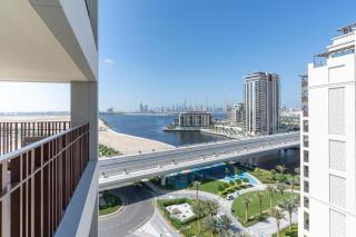 2BR Burj Khalifa View in Dubai with Beach Access - 6